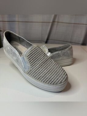 Skechers Silver Slip-On Pearl & Rhinestone Platform Slip-Ons